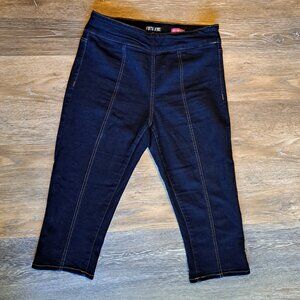 Faith Jeans Denim Capri Pants Dark Wash Size 10 Lots Of Stretch